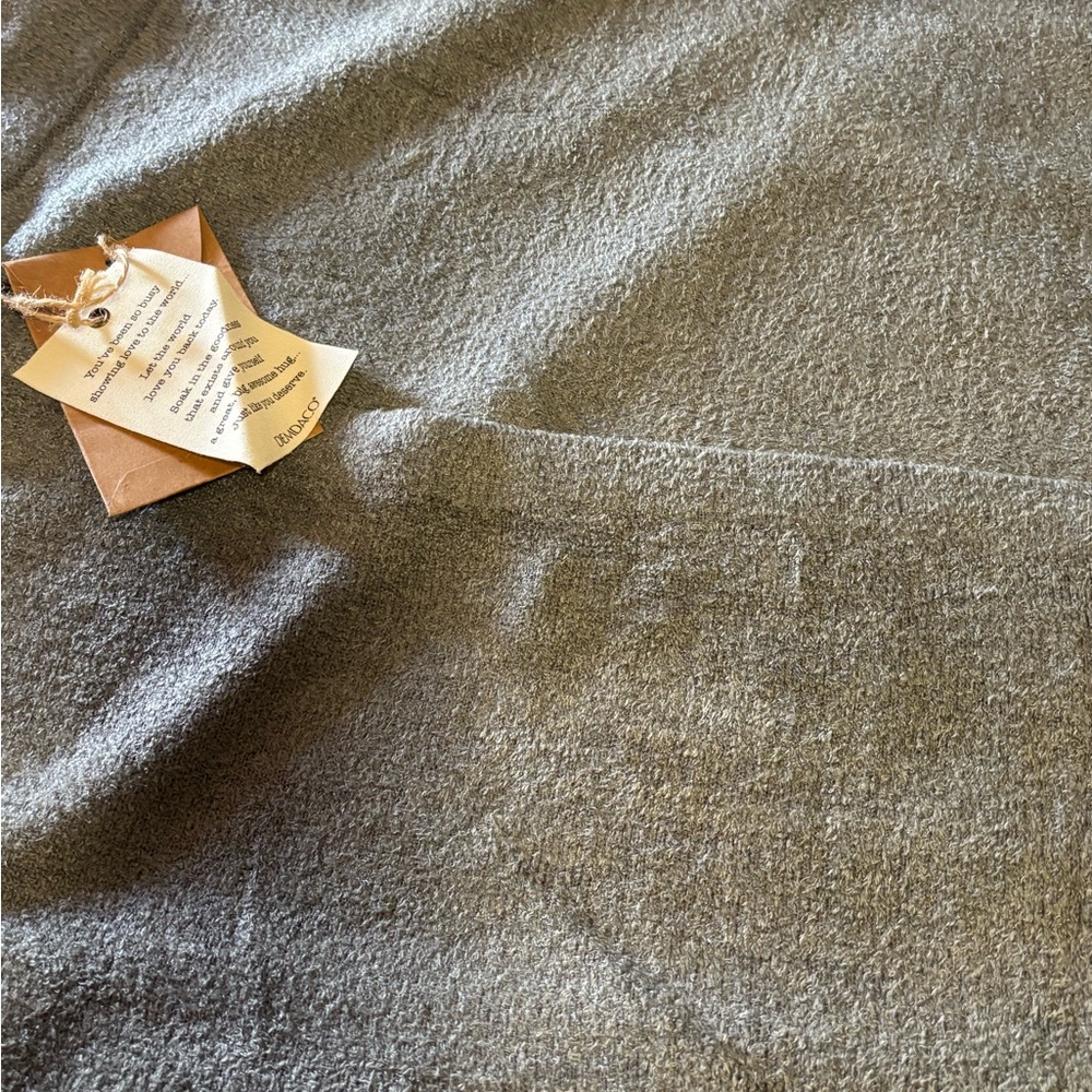 Demdaco Heather Gray Cozy Throw